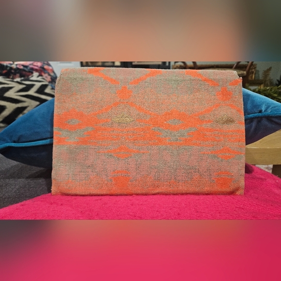 STELLA & DOT City Slim Clutch Aztec Coral. NWOT - Picture 10 of 12